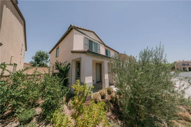 560 E Vodden, Rialto, CA 92376