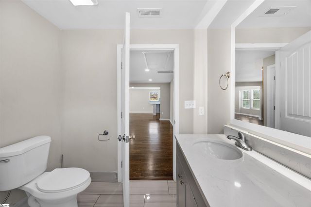 2016 Edwards Lake Road, Greer, SC 29651