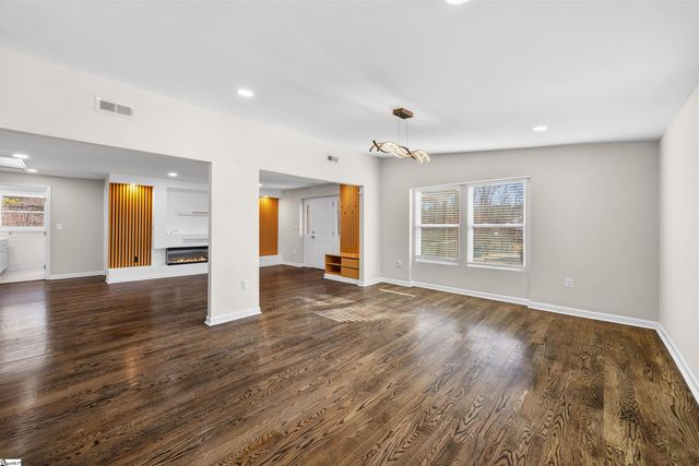 2016 Edwards Lake Road, Greer, SC 29651