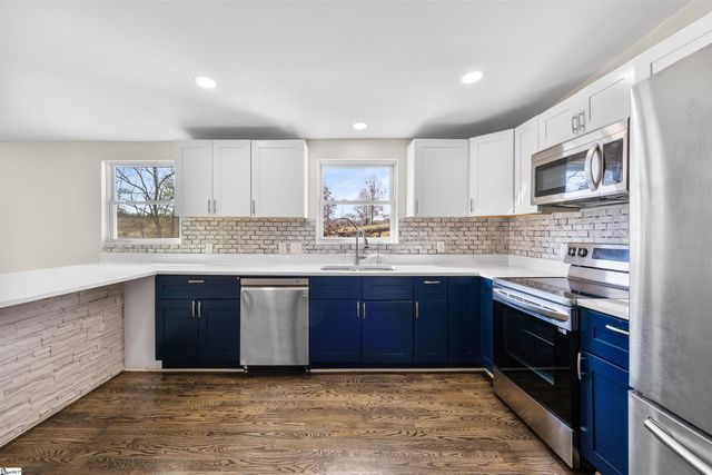 2016 Edwards Lake Road, Greer, SC 29651