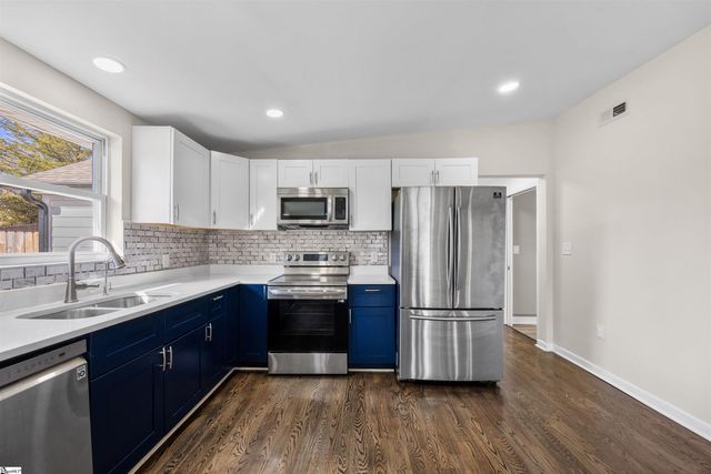 2016 Edwards Lake Road, Greer, SC 29651