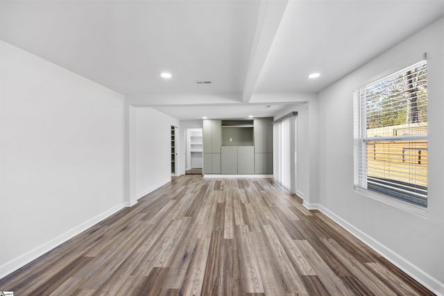 2016 Edwards Lake Road, Greer, SC 29651