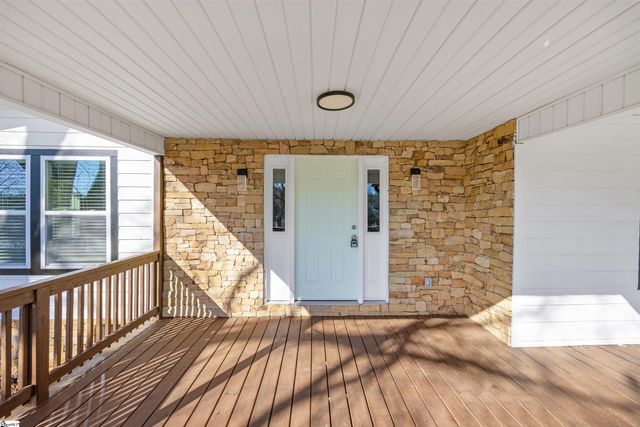 2016 Edwards Lake Road, Greer, SC 29651