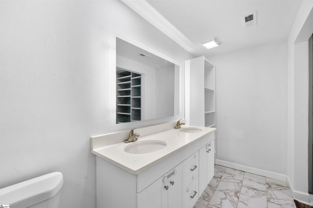 2016 Edwards Lake Road, Greer, SC 29651