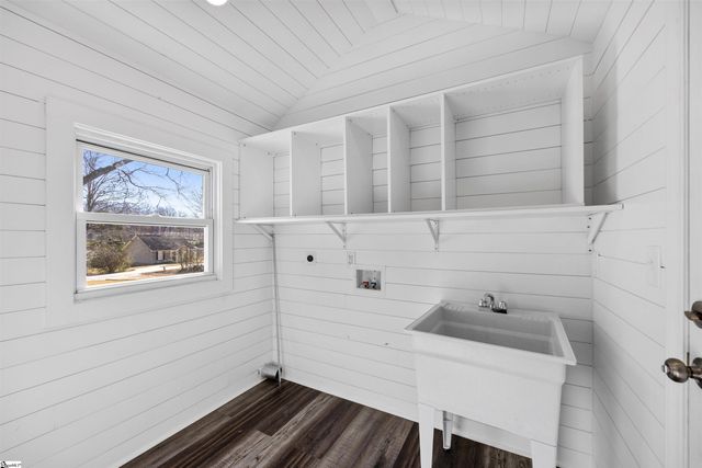 2016 Edwards Lake Road, Greer, SC 29651