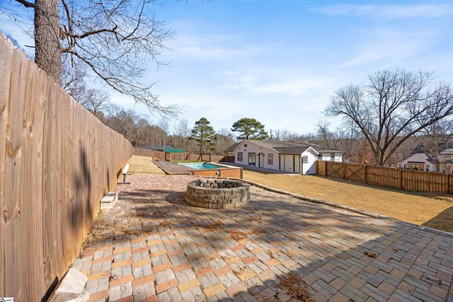 2016 Edwards Lake Road, Greer, SC 29651