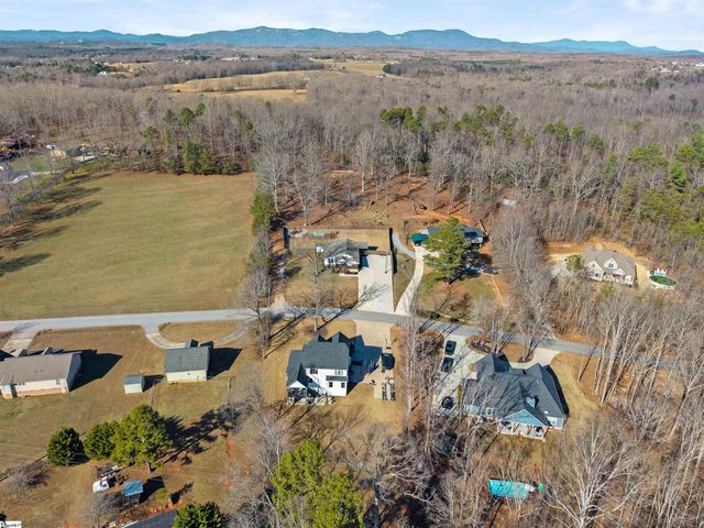 2016 Edwards Lake Road, Greer, SC 29651