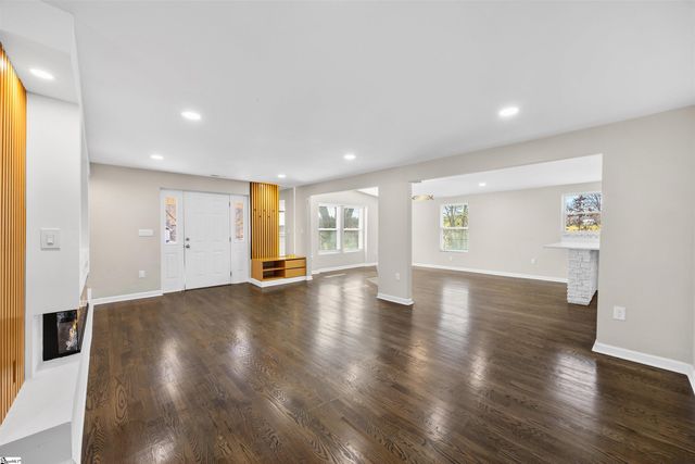 2016 Edwards Lake Road, Greer, SC 29651