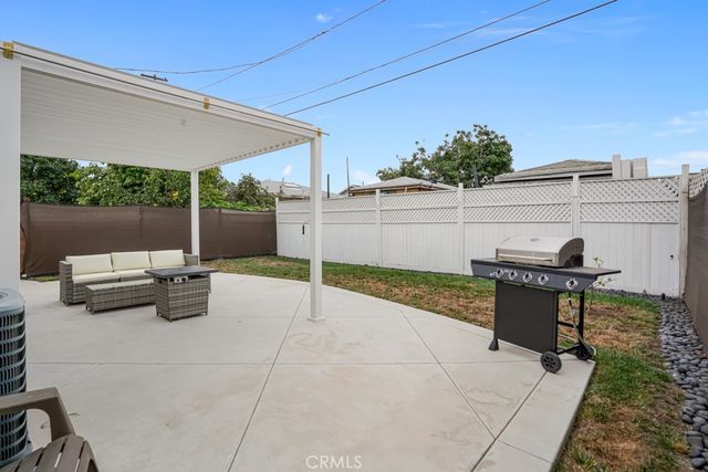 440 E Desford, Carson, CA 90745