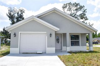 3880 Lora ST, Fort Myers, FL 33916