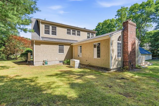 83 Stoney Hollow Rd, Tiverton, RI 02878