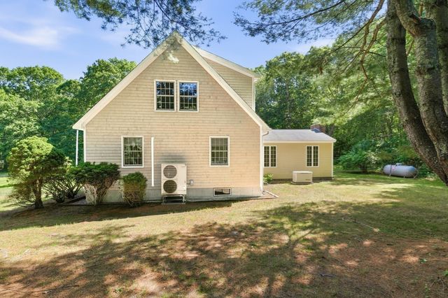 83 Stoney Hollow Rd, Tiverton, RI 02878