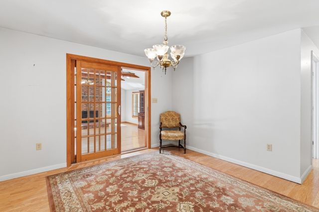 83 Stoney Hollow Rd, Tiverton, RI 02878
