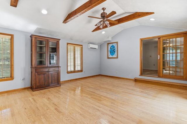 83 Stoney Hollow Rd, Tiverton, RI 02878