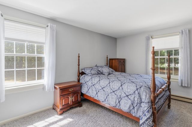 83 Stoney Hollow Rd, Tiverton, RI 02878