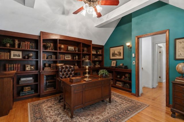 83 Stoney Hollow Rd, Tiverton, RI 02878