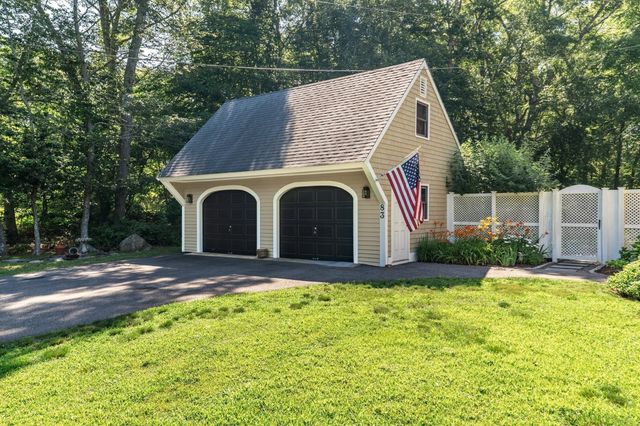 83 Stoney Hollow Rd, Tiverton, RI 02878