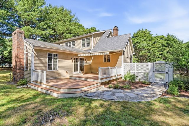 83 Stoney Hollow Rd, Tiverton, RI 02878