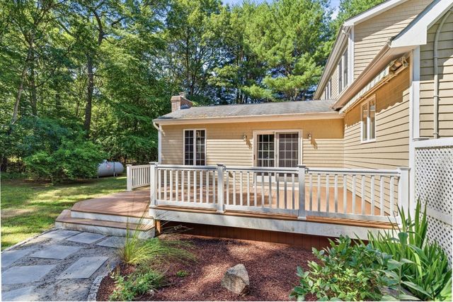 83 Stoney Hollow Rd, Tiverton, RI 02878