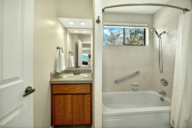 1927 Tamarack Place, Ashland, OR 97520