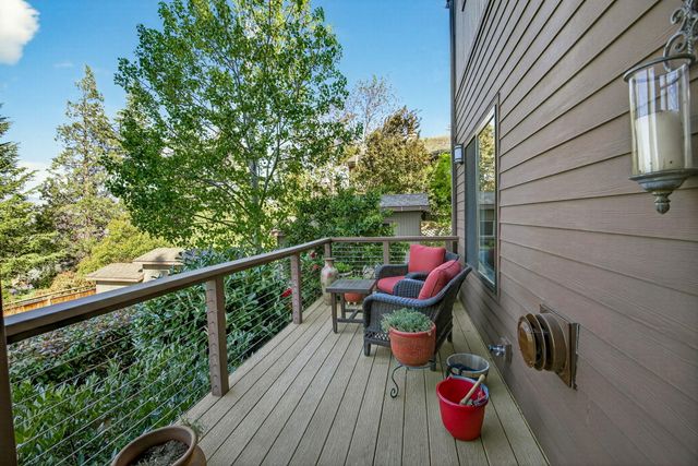 1927 Tamarack Place, Ashland, OR 97520