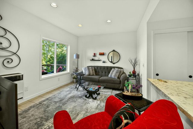 1927 Tamarack Place, Ashland, OR 97520
