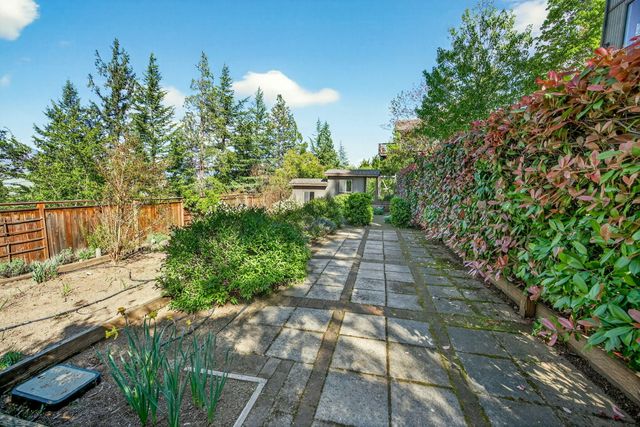 1927 Tamarack Place, Ashland, OR 97520