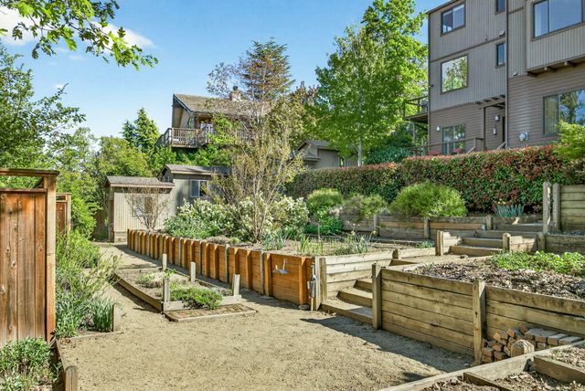 1927 Tamarack Place, Ashland, OR 97520