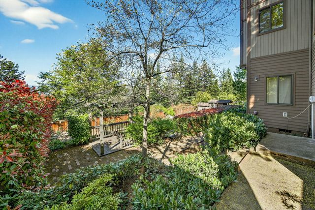 1927 Tamarack Place, Ashland, OR 97520