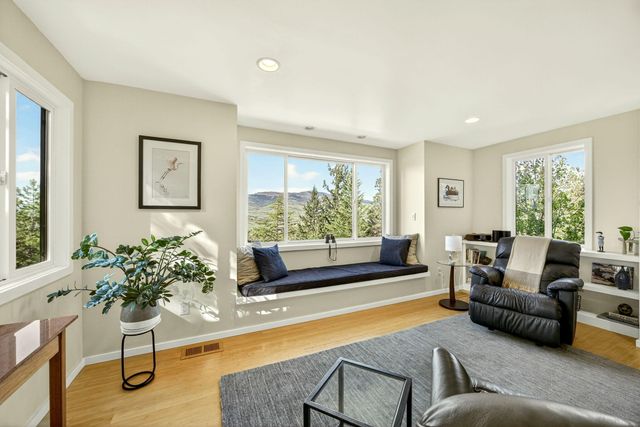 1927 Tamarack Place, Ashland, OR 97520