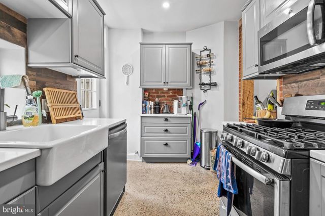 1510 N LEITHGOW ST, Philadelphia, PA 19122