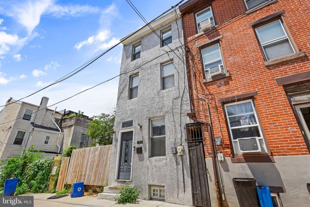 1510 N LEITHGOW ST, Philadelphia, PA 19122