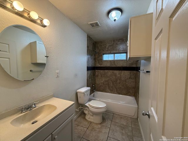 1511 W Ashby Pl Unit 3, San Antonio, TX 78201