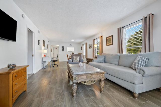 308 Southwind Court 1, North Palm Beach, FL 33408