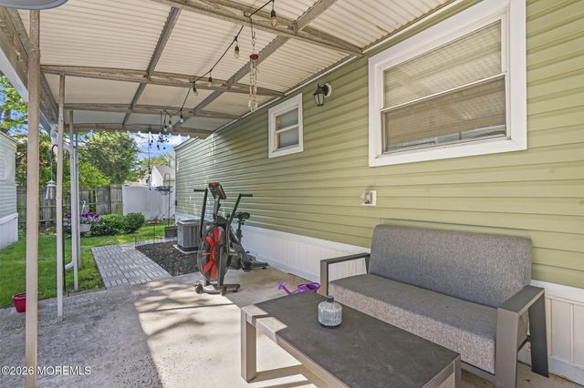 44 Sams Trailer Ct Court, Hazlet, NJ 07730