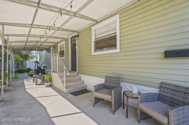 44 Sams Trailer Ct Court, Hazlet, NJ 07730