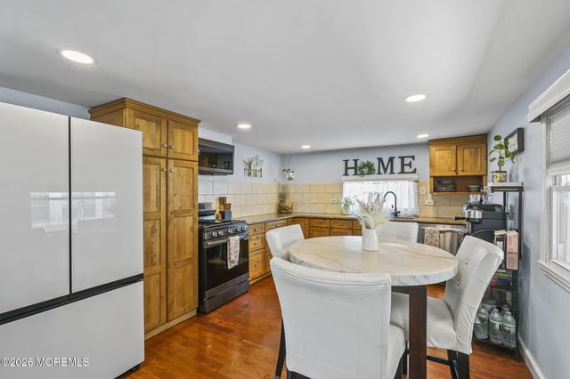 44 Sams Trailer Ct Court, Hazlet, NJ 07730