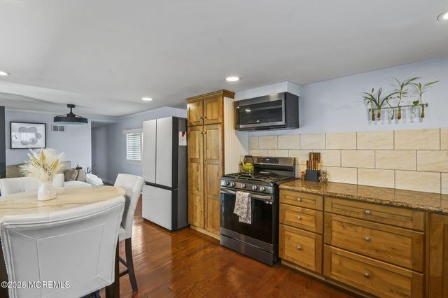 44 Sams Trailer Ct Court, Hazlet, NJ 07730