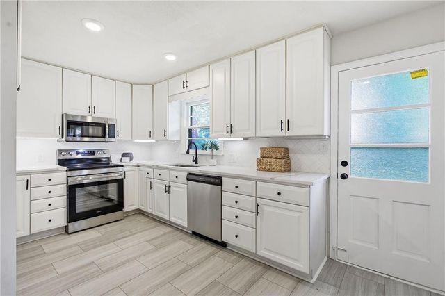18901 E 30th Terrace S, Independence, MO 64057