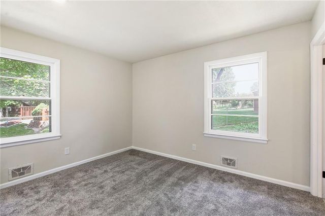 18901 E 30th Terrace S, Independence, MO 64057