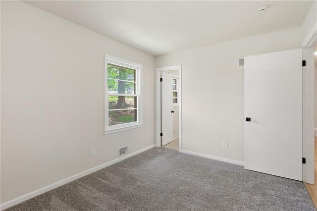 18901 E 30th Terrace S, Independence, MO 64057