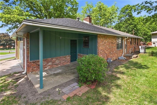 18901 E 30th Terrace S, Independence, MO 64057