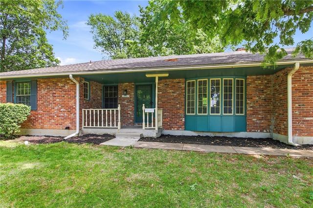 18901 E 30th Terrace S, Independence, MO 64057