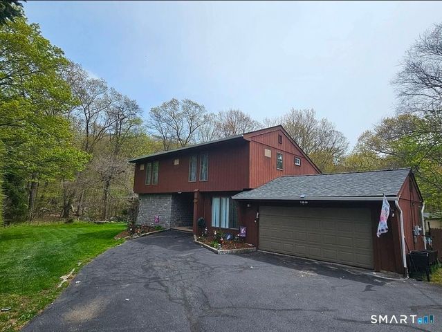 109 Spruce Drive, Naugatuck, CT 06770