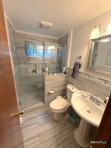 109 Spruce Drive, Naugatuck, CT 06770