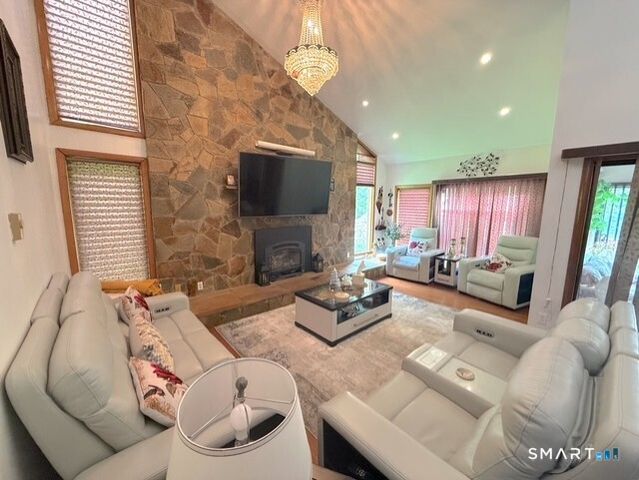 109 Spruce Drive, Naugatuck, CT 06770