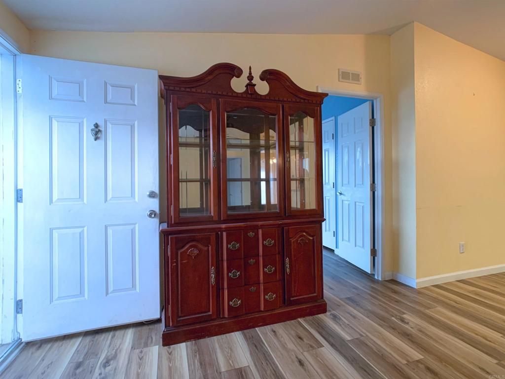 Image 27 of property listing at 300 Thornton Drive 5, El Cajon, CA 92021