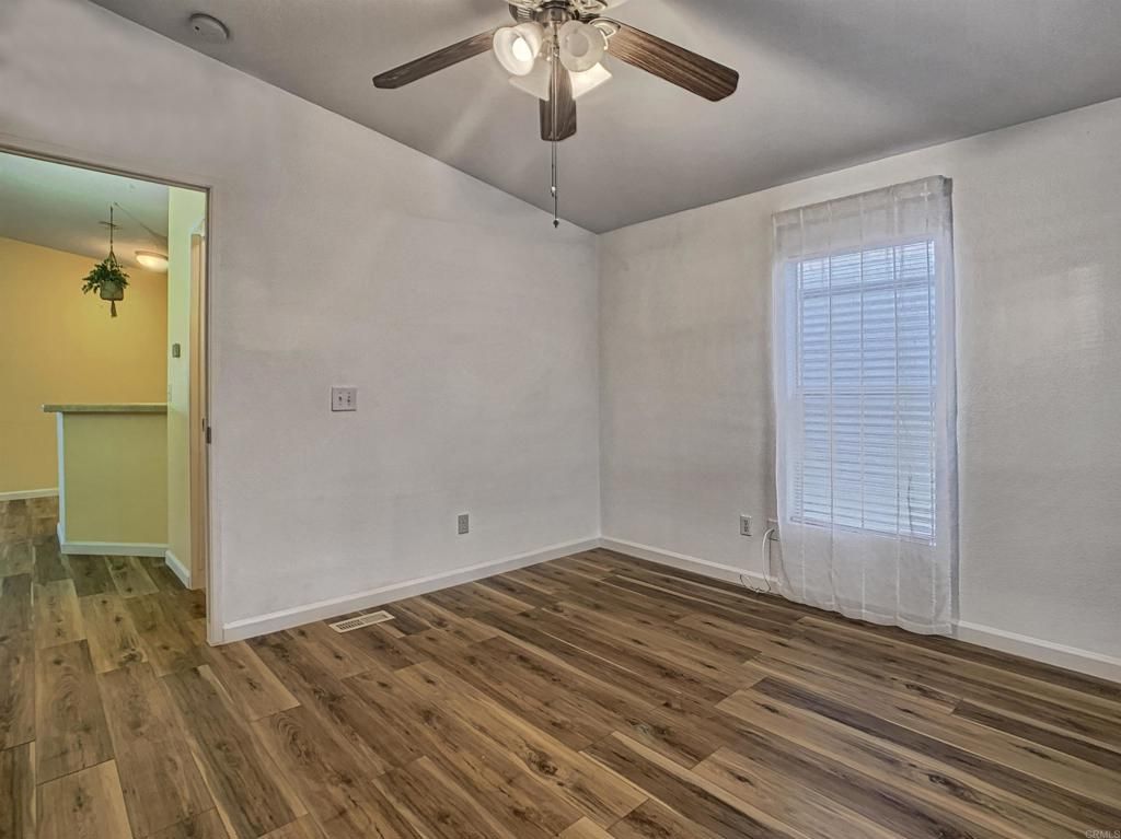 Image 30 of property listing at 300 Thornton Drive 5, El Cajon, CA 92021