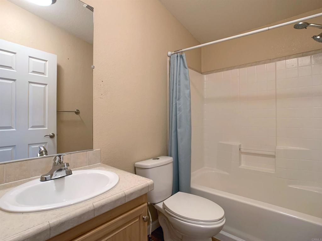 Image 31 of property listing at 300 Thornton Drive 5, El Cajon, CA 92021