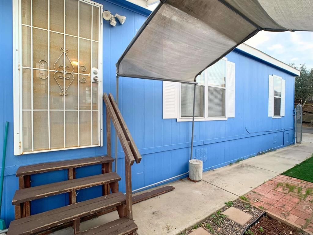 Image 4 of property listing at 300 Thornton Drive 5, El Cajon, CA 92021